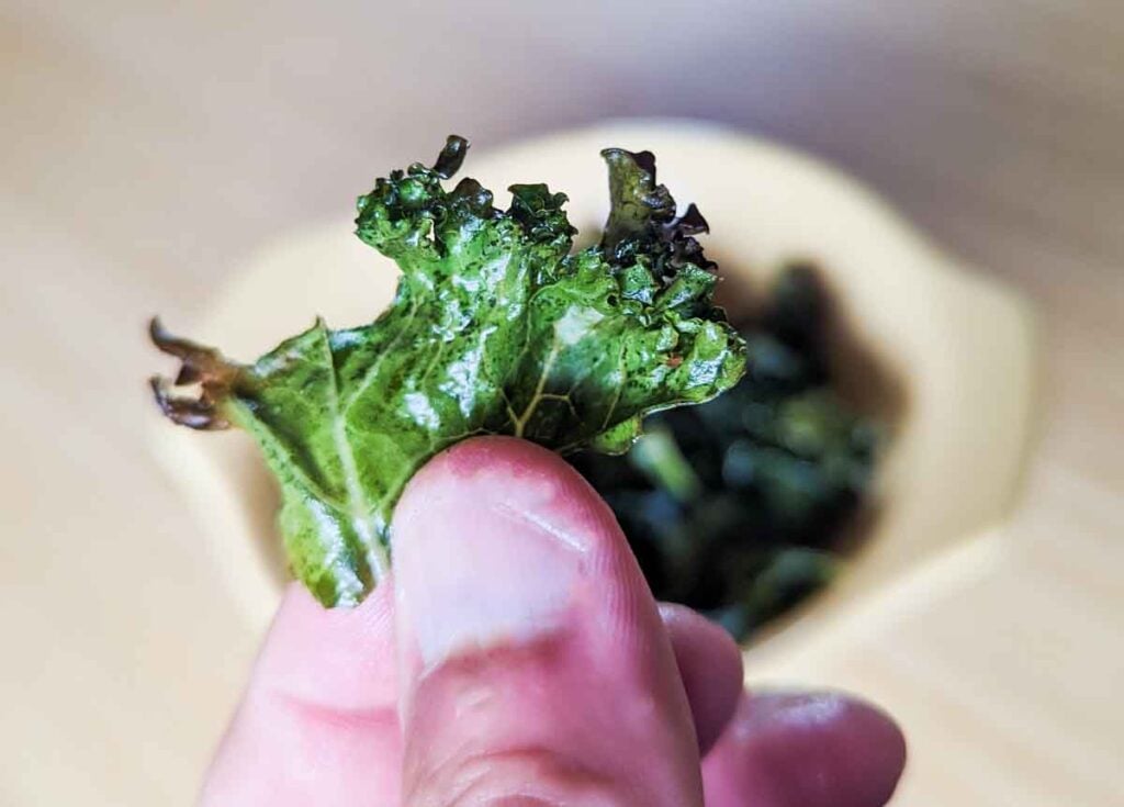 a baked kale crisp