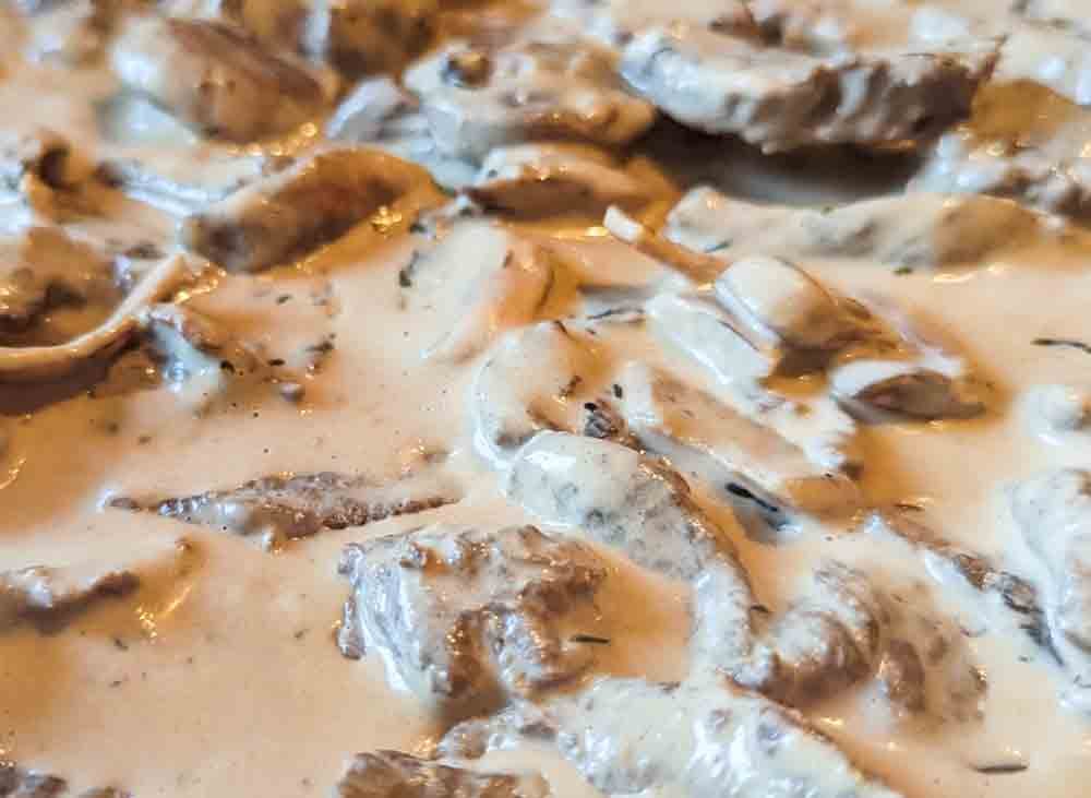 beef stroganoff in the pan