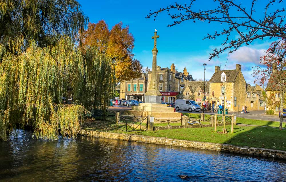 Bourton cross