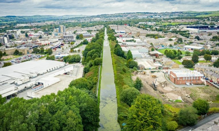 Burnley Embankment – A Walk Along The Straight Mile