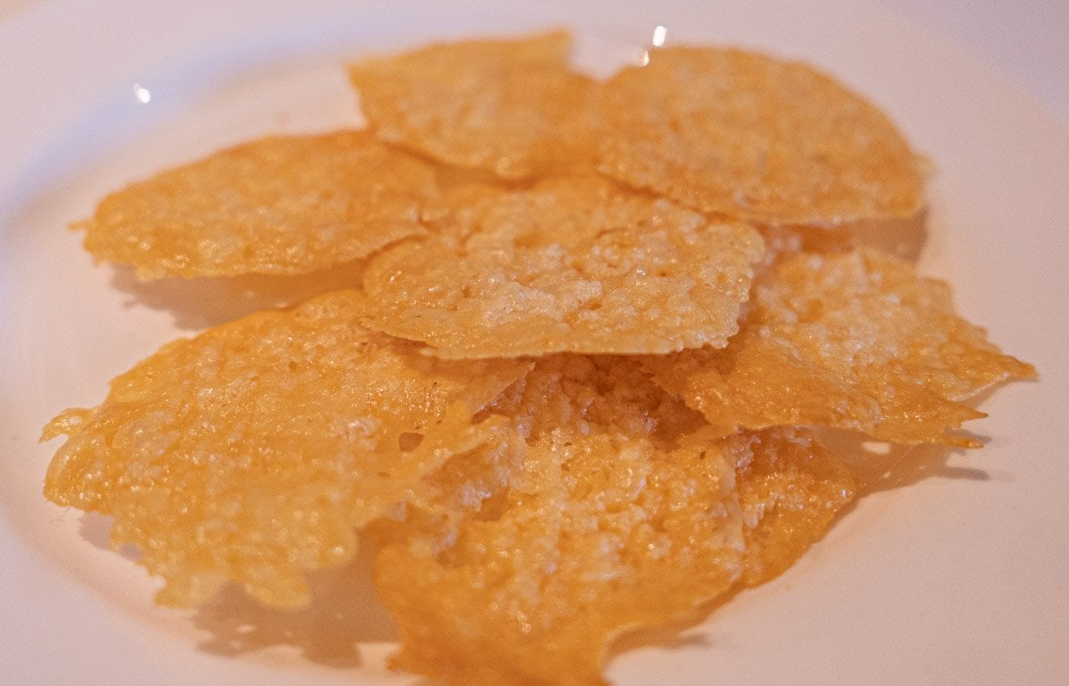 keto cheese crisps