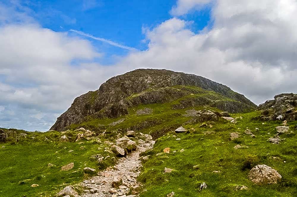 approaching the summit of Haystacks