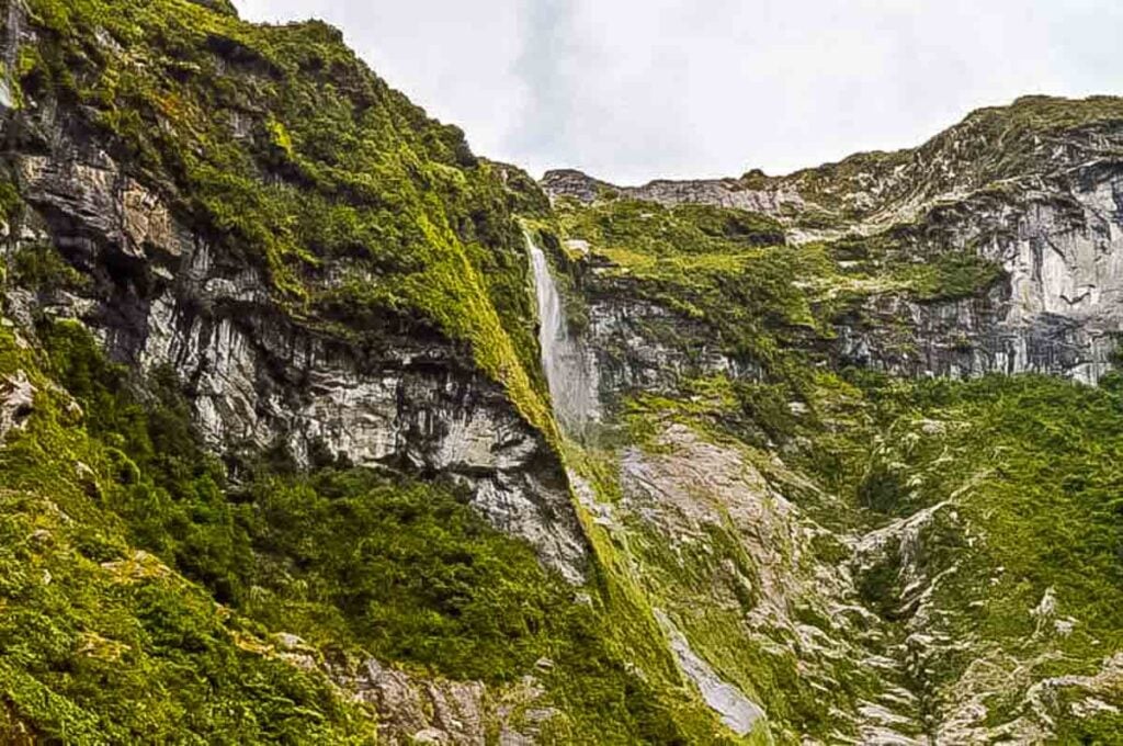 waterfall on milford track day 2