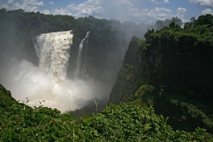 The Unspoken Magic of Victoria Falls: Exploring the Beauty of Africa’s Iconic Wonder