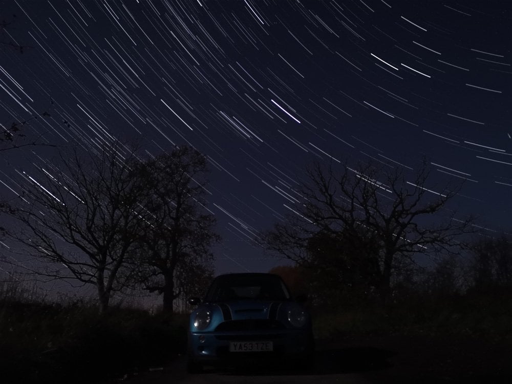 star trails out of the phone