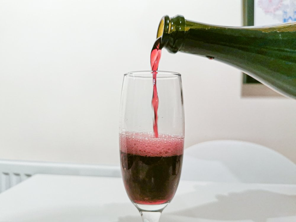 sparkling red wine