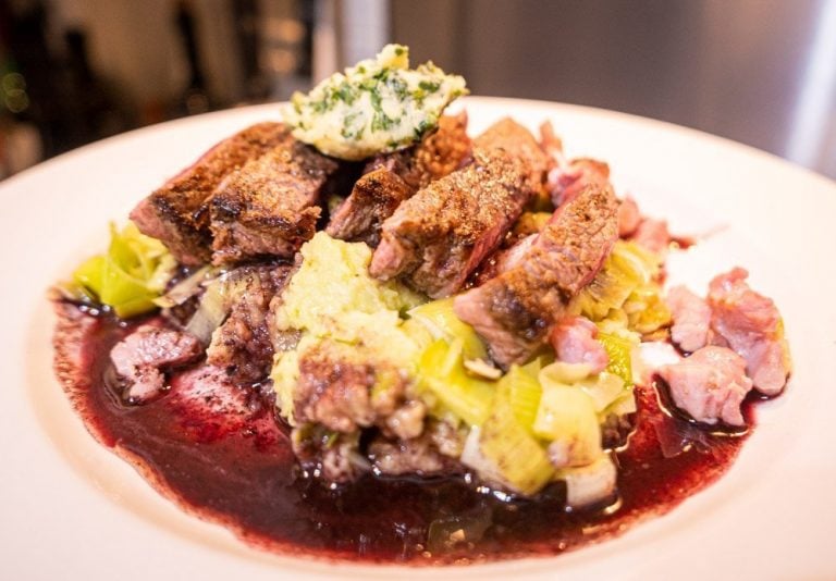 Keto Steak, Cabbage Mash and Red Wine Gravy Recipe