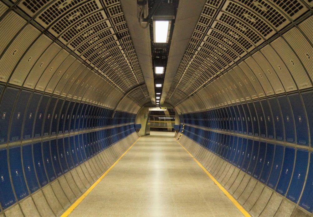 tunnel walkway london underground