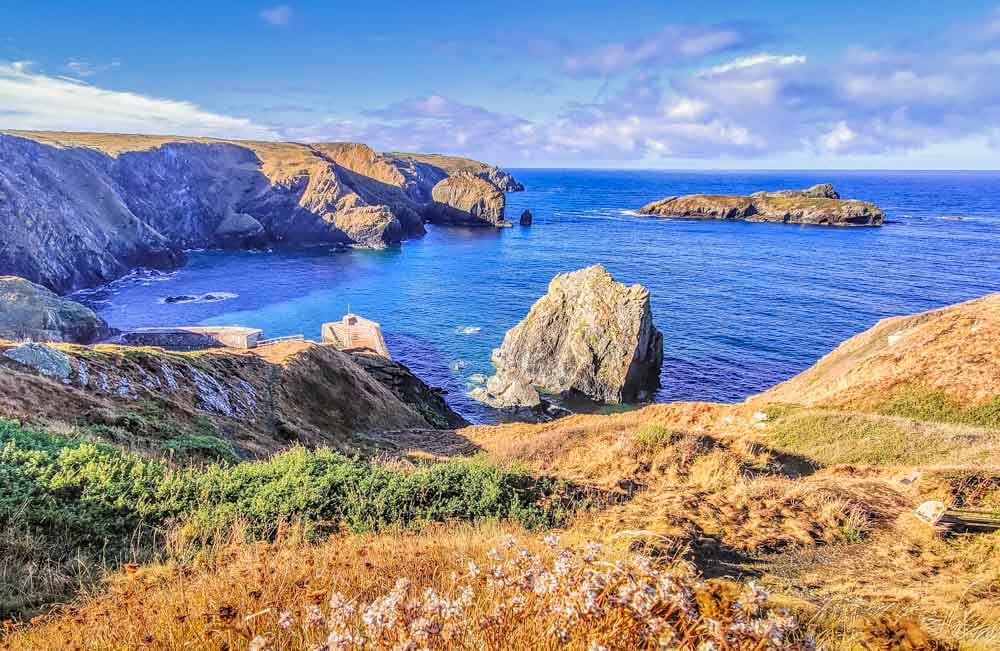 mullion cove landscape view and blue seas