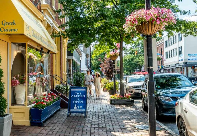 A Walk Through Old Town Alexandria, Virginia