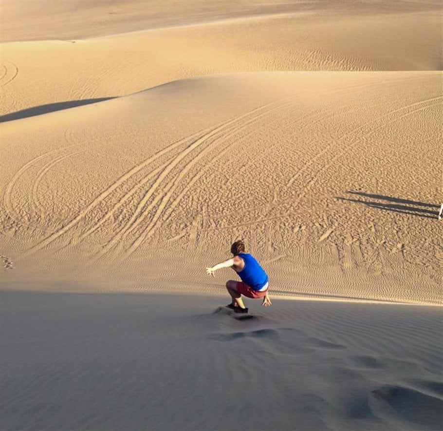 sand boarding Huacachina