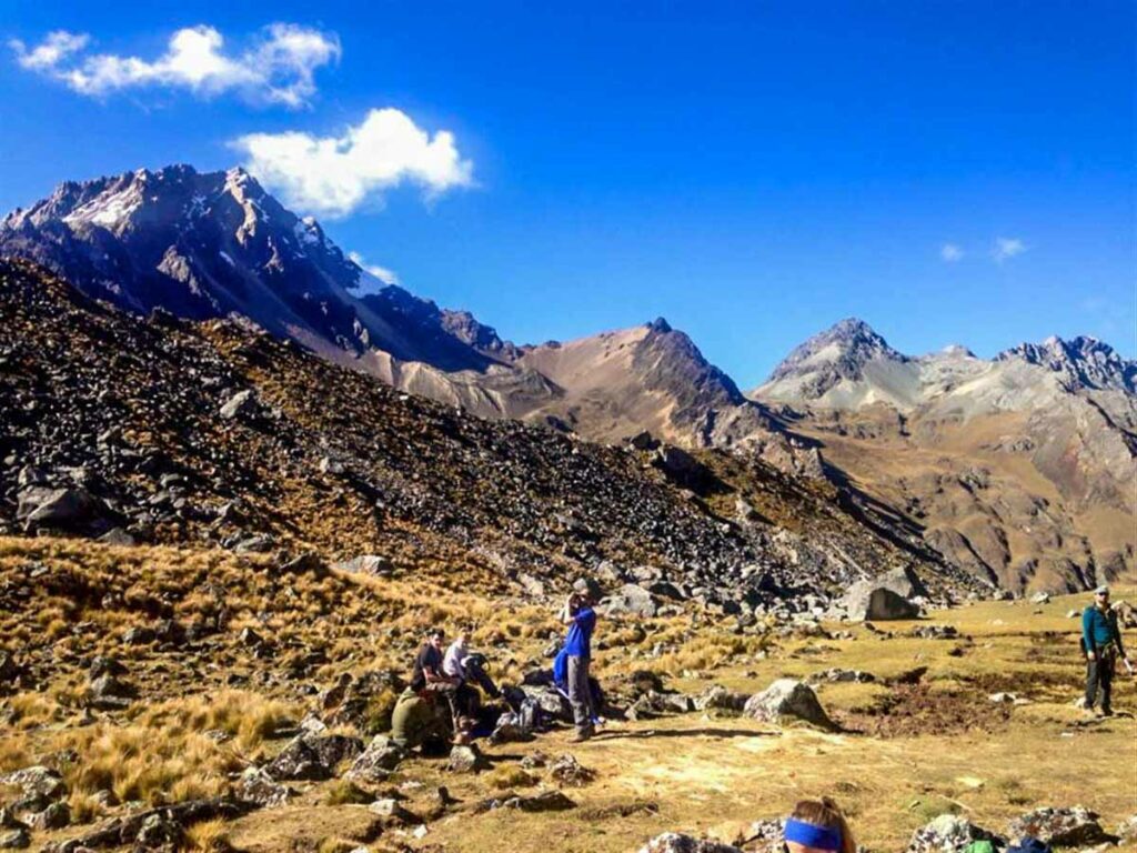 resting hikers on the Salkantay