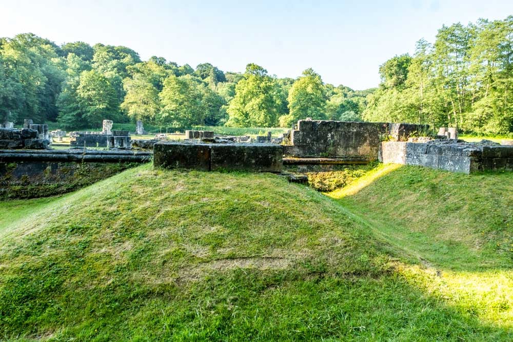 roche abbey excavated ruins