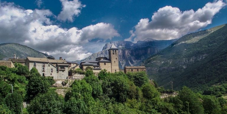 Hiking in the Aragonese Pyrenees