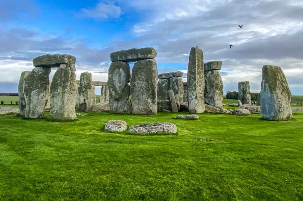 closer view of Stonehenge