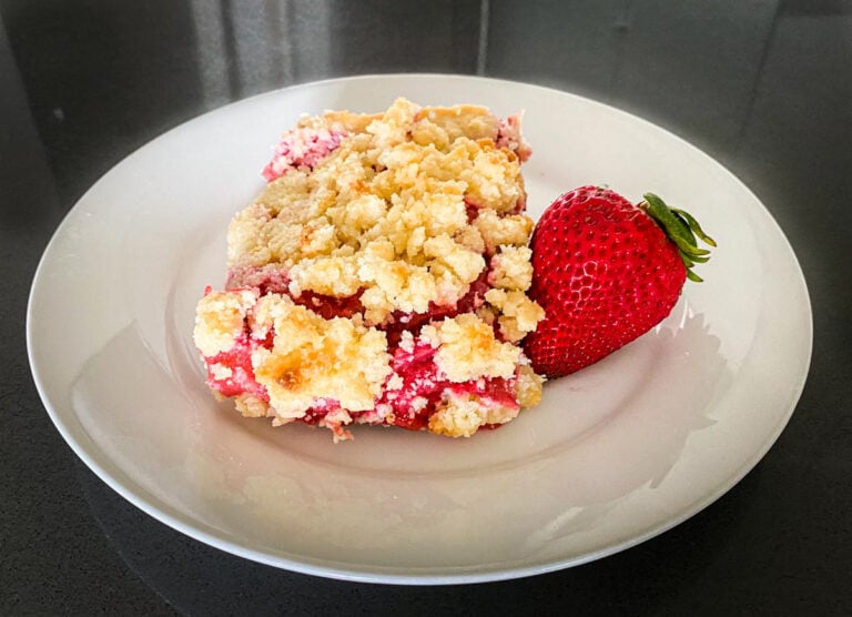 Low Carb, Keto Strawberry Rhubarb Crumble Bars