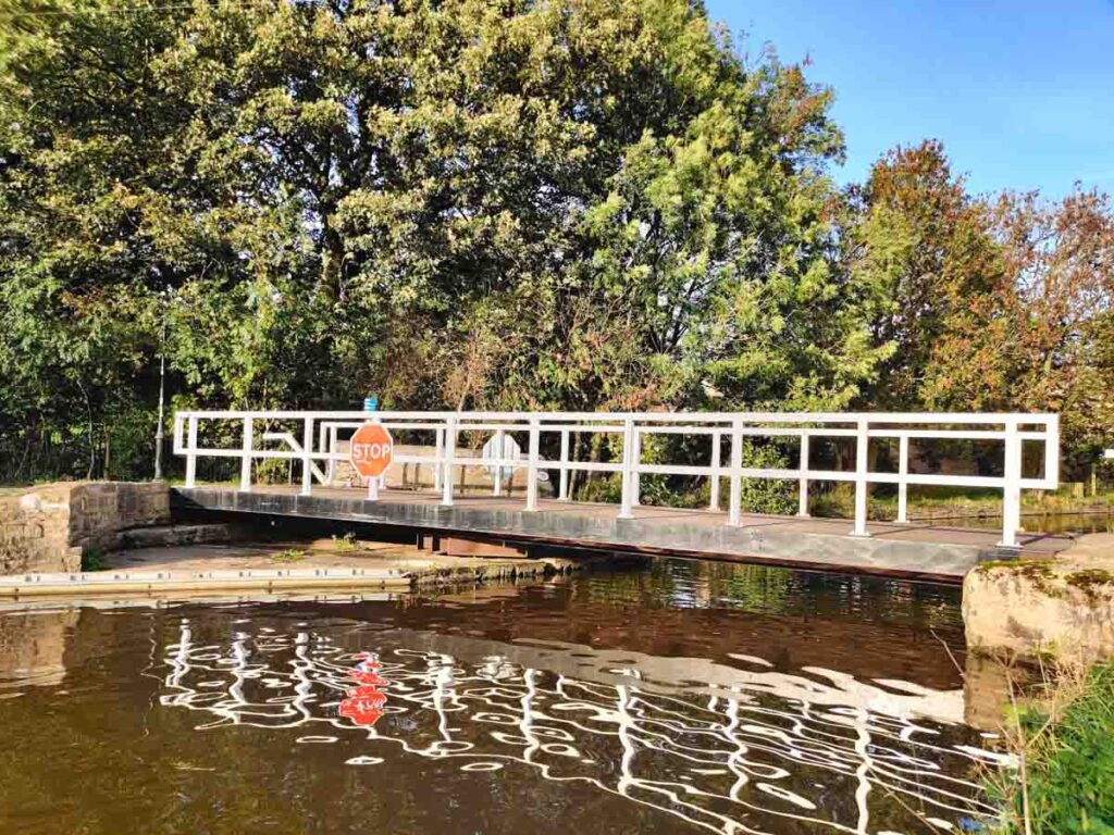 swing bridge