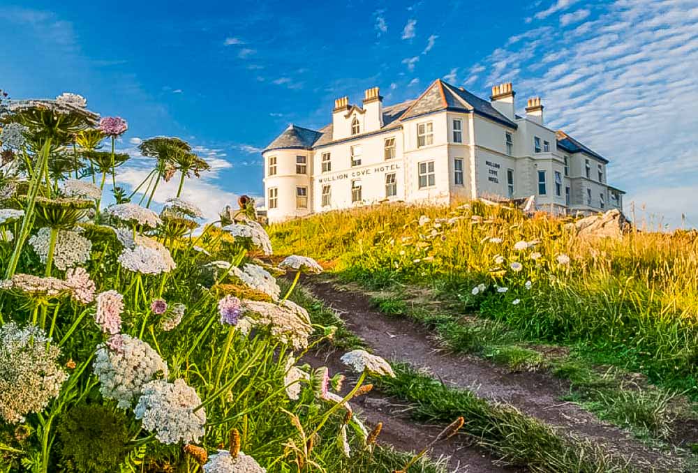 the mullion cove hotel in cornwall exterior