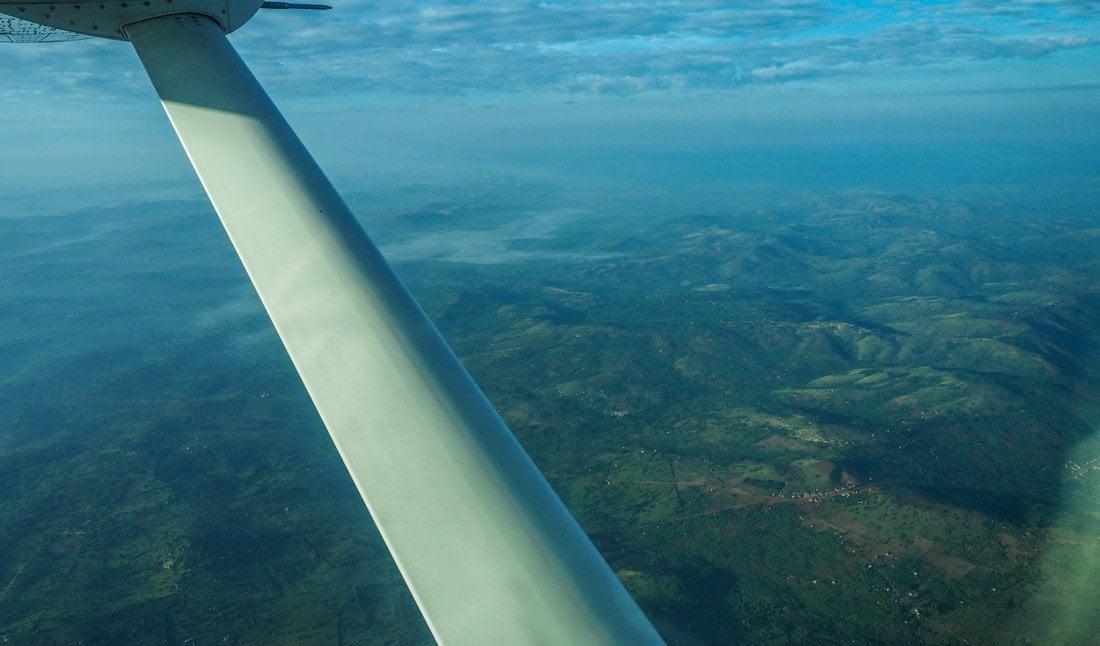 Uganda - A Caravan Flight Entebbe to Kihihi 9